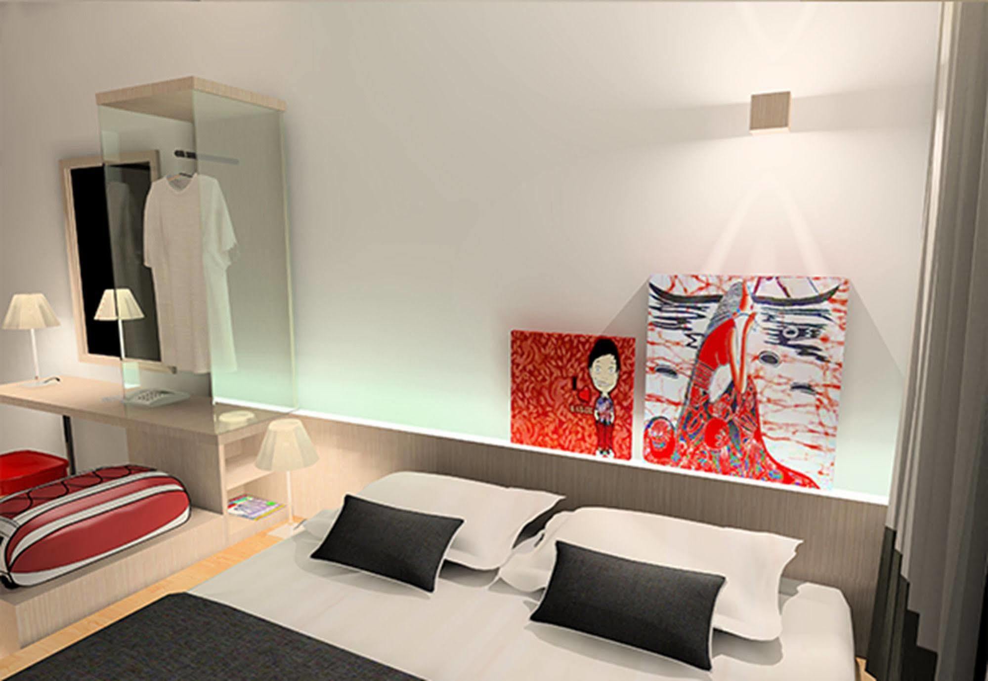 Oyo 127 The Reeds Hotel Kuala Lumpur Exterior photo