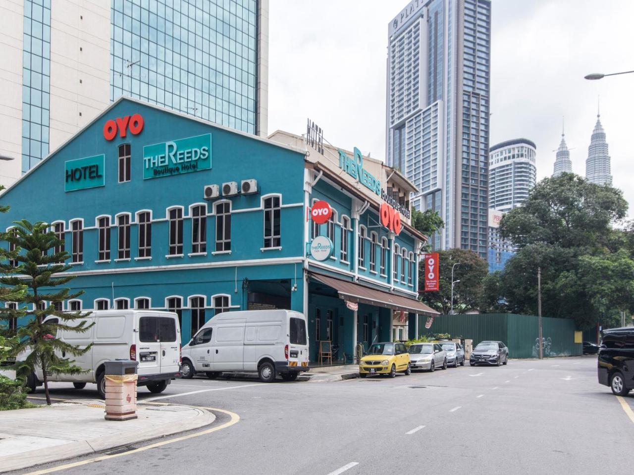 Oyo 127 The Reeds Hotel Kuala Lumpur Exterior photo