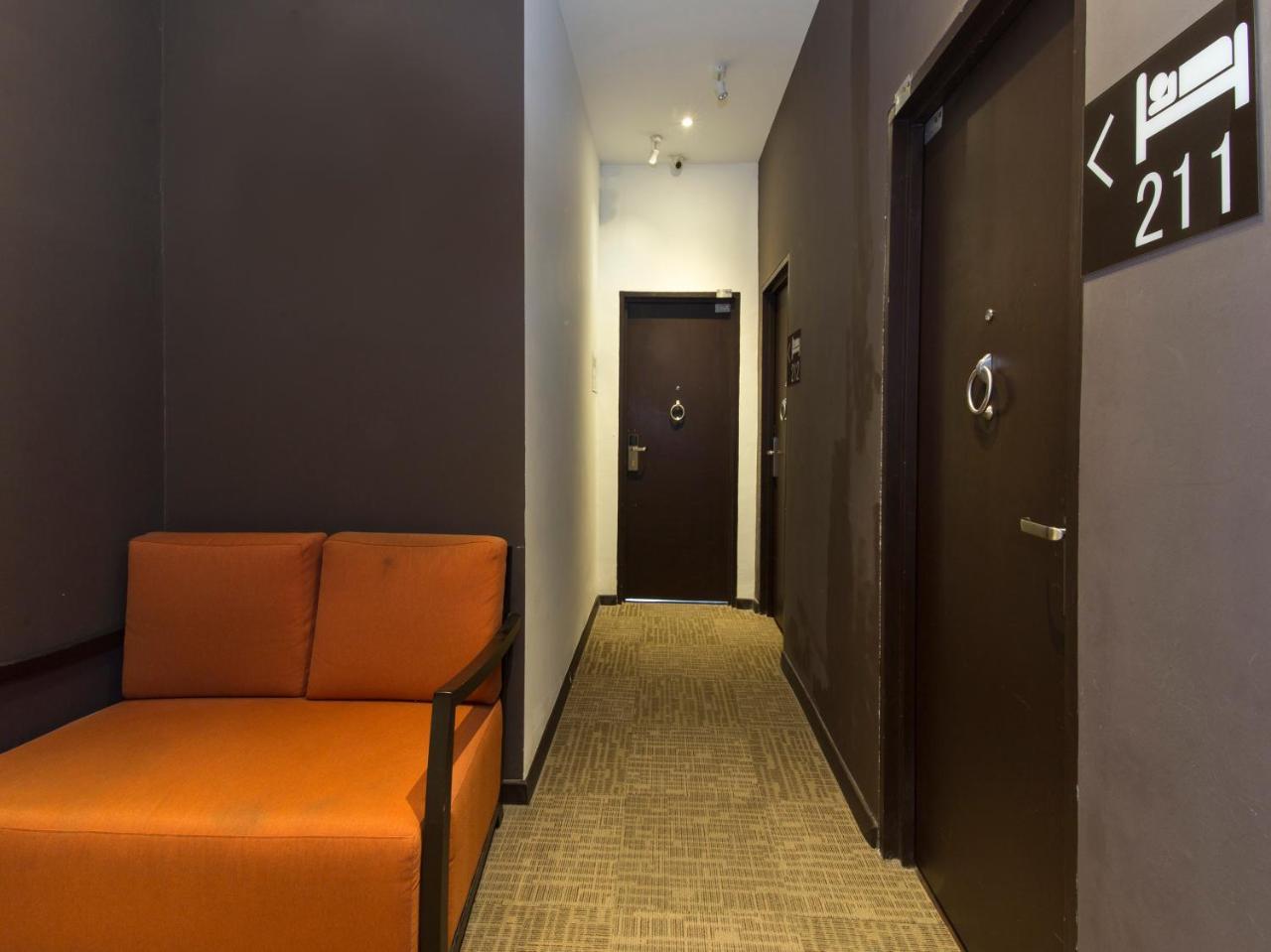 Oyo 127 The Reeds Hotel Kuala Lumpur Exterior photo