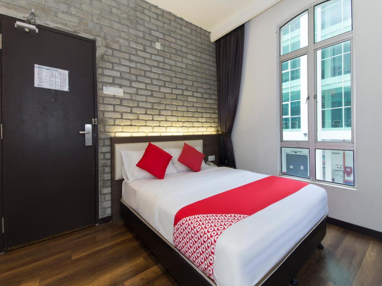 Oyo 127 The Reeds Hotel Kuala Lumpur Exterior photo