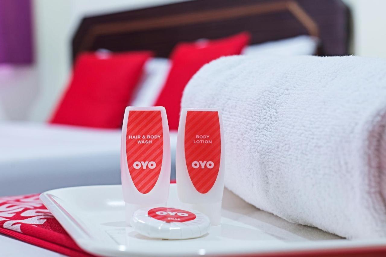Oyo 127 The Reeds Hotel Kuala Lumpur Exterior photo
