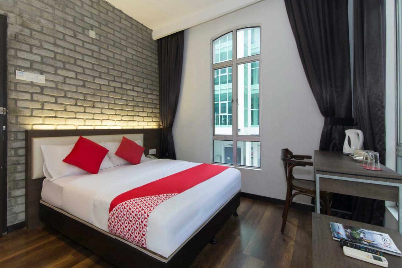 Oyo 127 The Reeds Hotel Kuala Lumpur Exterior photo