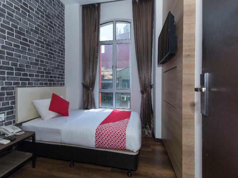 Oyo 127 The Reeds Hotel Kuala Lumpur Exterior photo